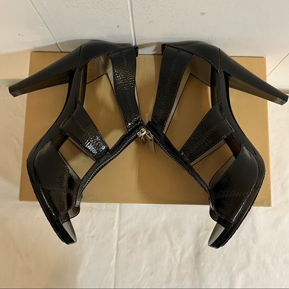 Michael Kors black leather strappy sandals high heels with silver zipper goth - Picture 8 of 8